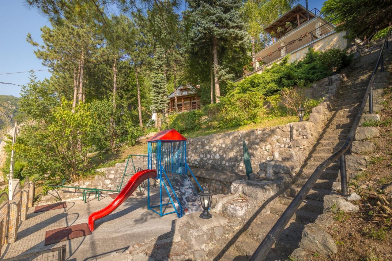 Vila Dunjarica Golubac Bagian luar foto